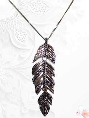 Articulated 32" Leaf Necklace Black Rhinestones Rose Copper Tone 926